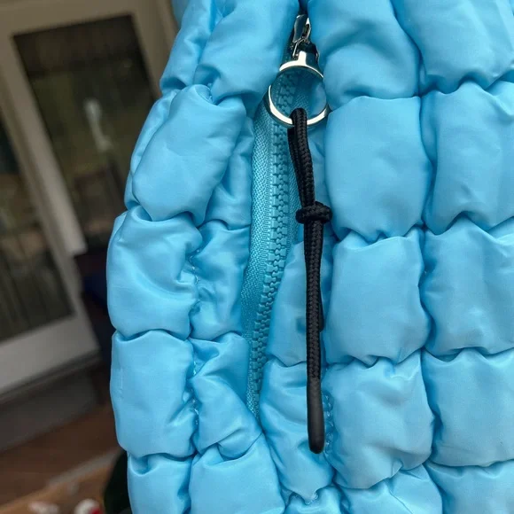 Quilted Blue Shoulder Bag - Picture 3 of 5